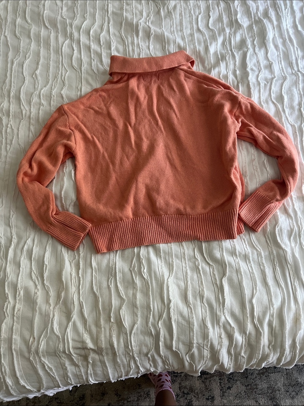 Old Navy Coral V-Neck Collared Women's Sweater - Picture 6 of 7